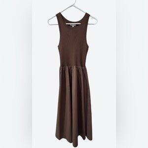 Moon River Brown Ribbed Knit Poplin Maxi Dress Mixed Media, Medium
